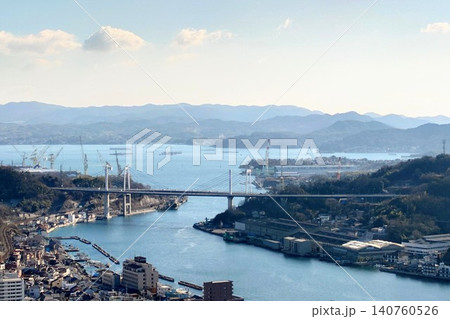 尾道水道と尾道大橋の絶景(千光寺公園からの展望) 尾道水道と尾道大橋の絶景(千光寺公園からの展望) 140760526