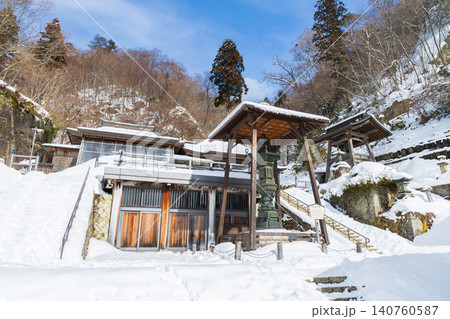 冬の山形県山形市 雪の立石寺(山寺) 奥の院 冬の山形県山形市 雪の立石寺(山寺) 奥の院 140760587