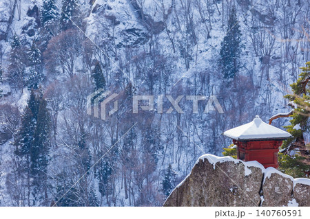 冬の山形県山形市 雪の立石寺(山寺) 納経堂 冬の山形県山形市 雪の立石寺(山寺) 納経堂 140760591