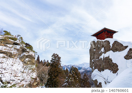 冬の山形県山形市 雪の立石寺(山寺) 納経堂 冬の山形県山形市 雪の立石寺(山寺) 納経堂 140760601