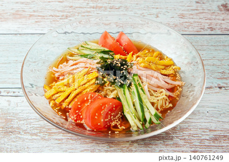 冷やし中華 140761249