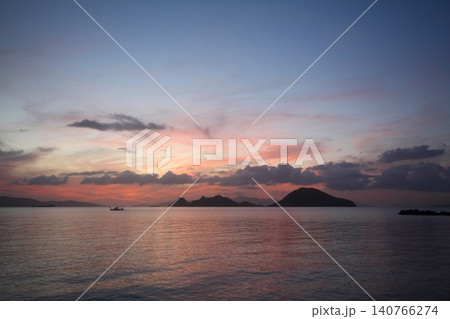 Seaside town of Turgutreis and spectacular sunsets 140766274