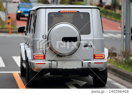 走行中のドイツ製SUV車両 140766408