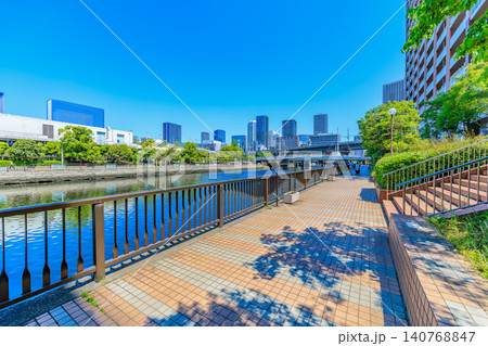 東京 港区港南の都市風景 高浜運河遊歩道 東京 港区港南の都市風景 高浜運河遊歩道 140768847
