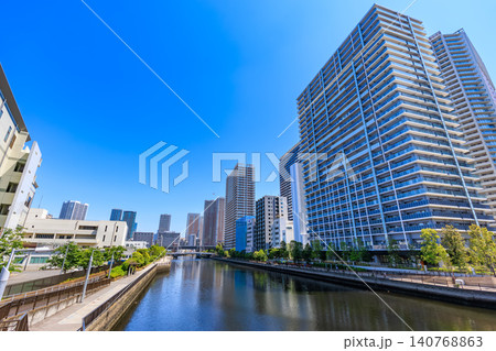 東京 港区港南の都市風景 高浜運河遊歩道 東京 港区港南の都市風景 高浜運河遊歩道 140768863