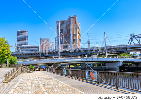 東京 港区港南の都市風景 高浜運河にかかる浜路橋 東京 港区港南の都市風景 高浜運河にかかる浜路橋 140768879