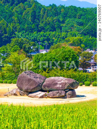 石舞台古墳の巨石 140769007