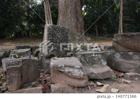 バイヨン寺院の石積み バイヨン寺院の石積み 140771366