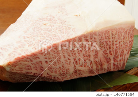 和牛ブロック肉 140771584