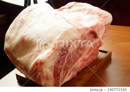 和牛ブロック肉 140771588