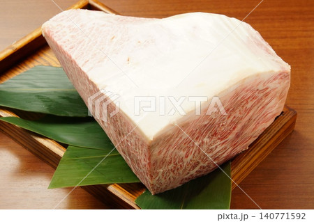 和牛ブロック肉 140771592