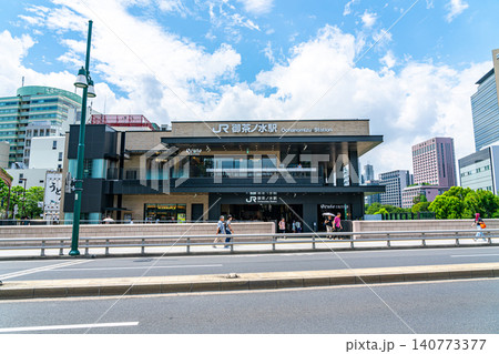 【東京都】改修して綺麗に整備された御茶ノ水駅 140773377