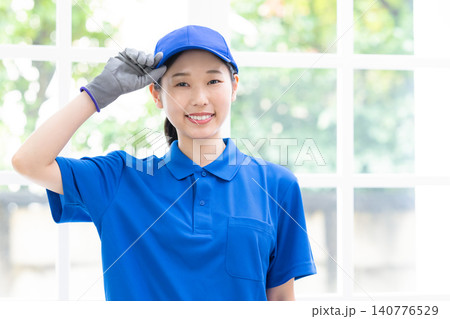 引越し 女性スタッフのポートレート 引越し 女性スタッフのポートレート 140776529