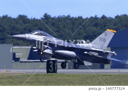 F16ファイティングファルコン 140777324