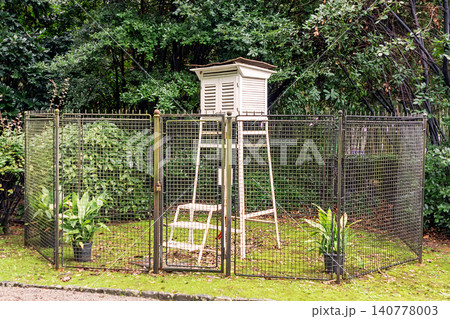 Meteorological weather station in park Meteorological weather station in park 140778003