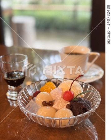 白玉クリームあんみつセット 140782489