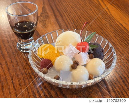 白玉クリームあんみつセット 白玉クリームあんみつセット 140782500