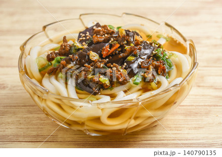 茄子と挽き肉のピリ辛冷製うどん 茄子と挽き肉のピリ辛冷製うどん 140790135