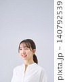 笑顔の日本人女性のスタジオポートレート 笑顔の日本人女性のスタジオポートレート 140792539