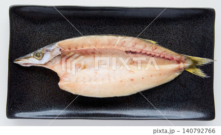 焼く前のかますの干物 焼く前のかますの干物 140792766