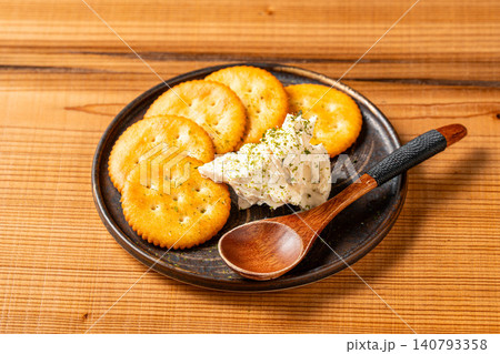 あおさ醤油の風味が染み込んだ濃厚クリームチーズ あおさ醤油の風味が染み込んだ濃厚クリームチーズ 140793358