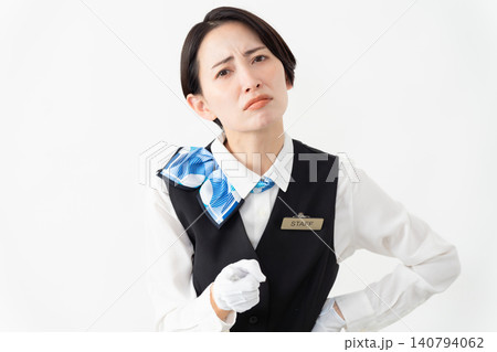 制服を着たアテンダントの女性　旅行イメージ 140794062