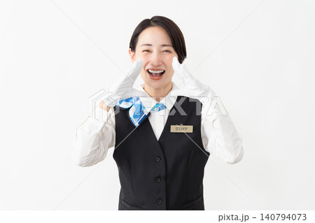 制服を着たアテンダントの女性 旅行イメージ 制服を着たアテンダントの女性 旅行イメージ 140794073