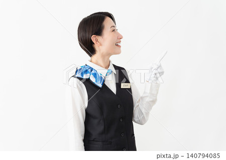 制服を着たアテンダントの女性 旅行イメージ 制服を着たアテンダントの女性 旅行イメージ 140794085