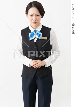 制服を着た受付係の女性 ジョブイメージ 制服を着た受付係の女性 ジョブイメージ 140794254