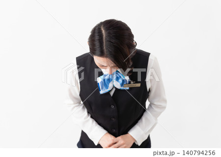 制服を着た受付係の女性　ジョブイメージ 140794256