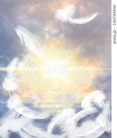 天国へ続く雲の階段と青い空と降り注ぐ太陽光のスピリチュアルな背景画 天国へ続く雲の階段と青い空と降り注ぐ太陽光のスピリチュアルな背景画 140794940