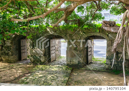 那覇市崇元寺 那覇市崇元寺 140795104