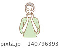 口に手を当てて呼びかける男性 140796393