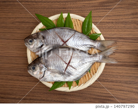 塩焼き用に下処理されたエボダイ 140797290