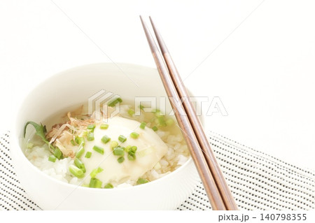 ぶっかけ豆腐のお茶漬け ぶっかけ豆腐のお茶漬け 140798355