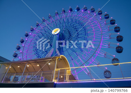 Ferris wheel light up at nihgt in s-pulse dream plaza, Shimizu, Shizuoka Ferris wheel light up at nihgt in s-pulse dream plaza, Shimizu, Shizuoka 140799766