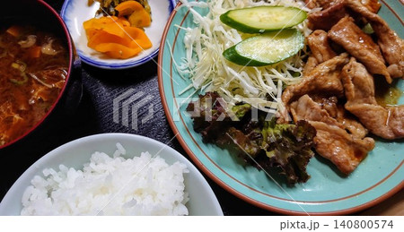 豚肉の生姜焼き定食メニュー 豚肉の生姜焼き定食メニュー 140800574