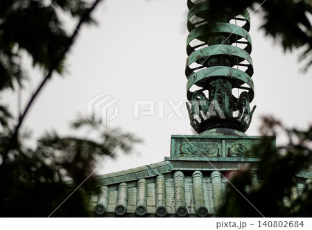雨上がりの上野旧寛永寺五重塔 雨上がりの上野旧寛永寺五重塔 140802684