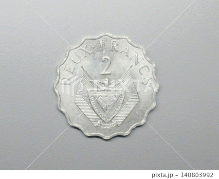 ルワンダで1970年に発行された2フラン硬貨 ルワンダで1970年に発行された2フラン硬貨 140803992