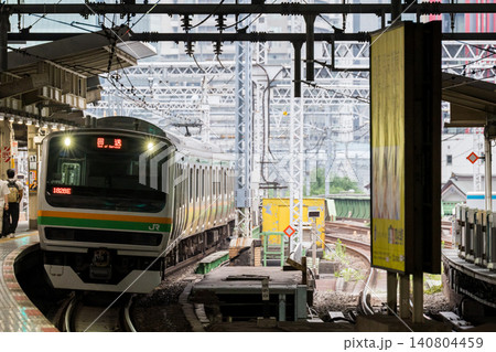 【東海道線】新橋駅を通過する回送列車 【東海道線】新橋駅を通過する回送列車 140804459