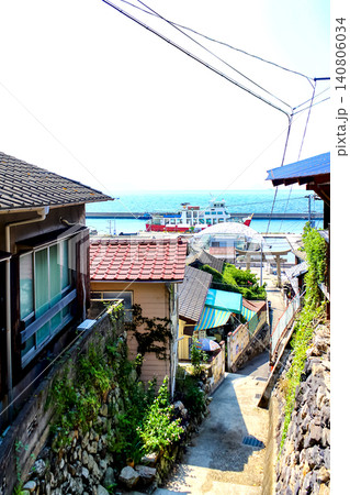 【香川】夏の男木島 坂道から見下ろす島内の景色 【香川】夏の男木島 坂道から見下ろす島内の景色 140806034