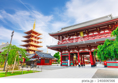 浅草寺 宝蔵門と五重塔 浅草寺 宝蔵門と五重塔 140806566