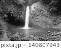 滝のある風景 140807943