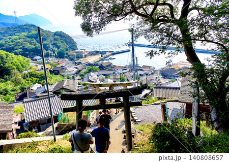 【香川】夏の男木島 豊玉姫神社から見下ろす街並み 【香川】夏の男木島 豊玉姫神社から見下ろす街並み 140808657