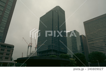 雨の東京の景色 140809027