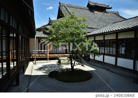 快晴の建仁寺 〇△□乃庭(京都市東山区) 快晴の建仁寺 〇△□乃庭(京都市東山区) 140810668