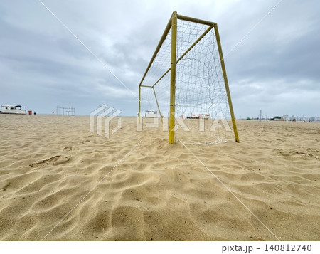 ブラジル・コパカバーナビーチとビーチサッカーゴール 140812740