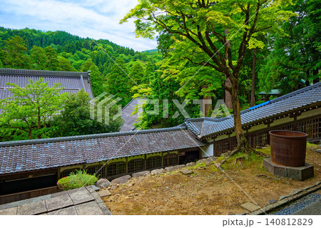 永平寺 法堂より一文字廊、仏殿方面を望む 永平寺 法堂より一文字廊、仏殿方面を望む 140812829