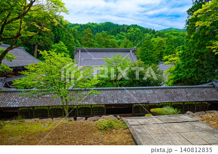 永平寺　法堂より一文字廊、仏殿方面を望む 140812835