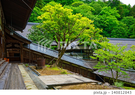 永平寺 法堂より大庫院方面を望む 永平寺 法堂より大庫院方面を望む 140812843